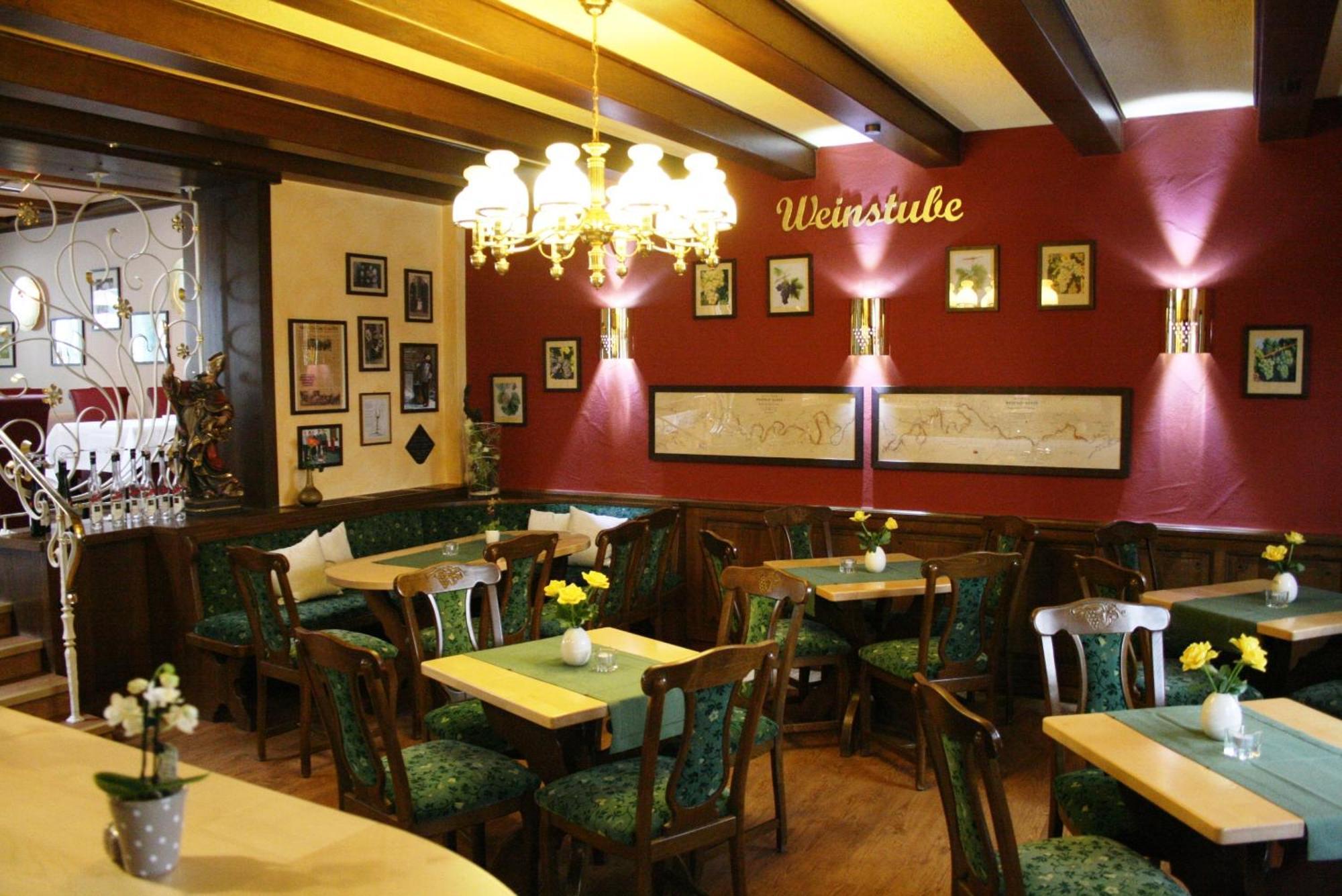 Weinhotel Hubertus Garni Klotten Exterior photo