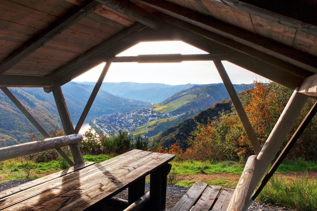 Weinhotel Hubertus Garni Klotten Exterior photo